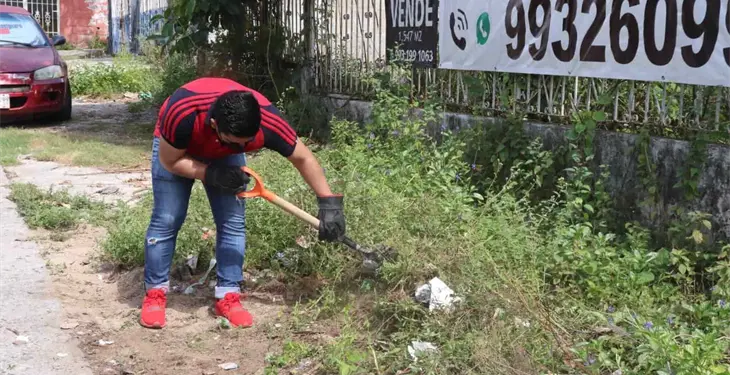 Realizan jornada de limpieza en los alrededores del mercado de Atasta