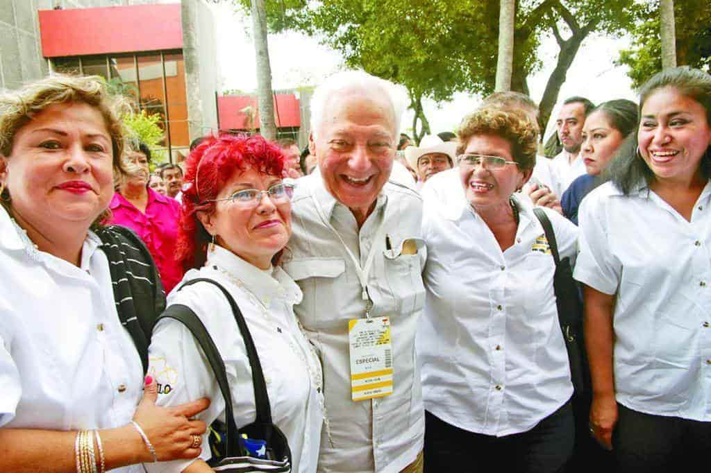 Fallece el ex gobernador de Tabasco Enrique González Pedrero Fallece el ex gobernador de Tabasco Enrique González Pedrero
