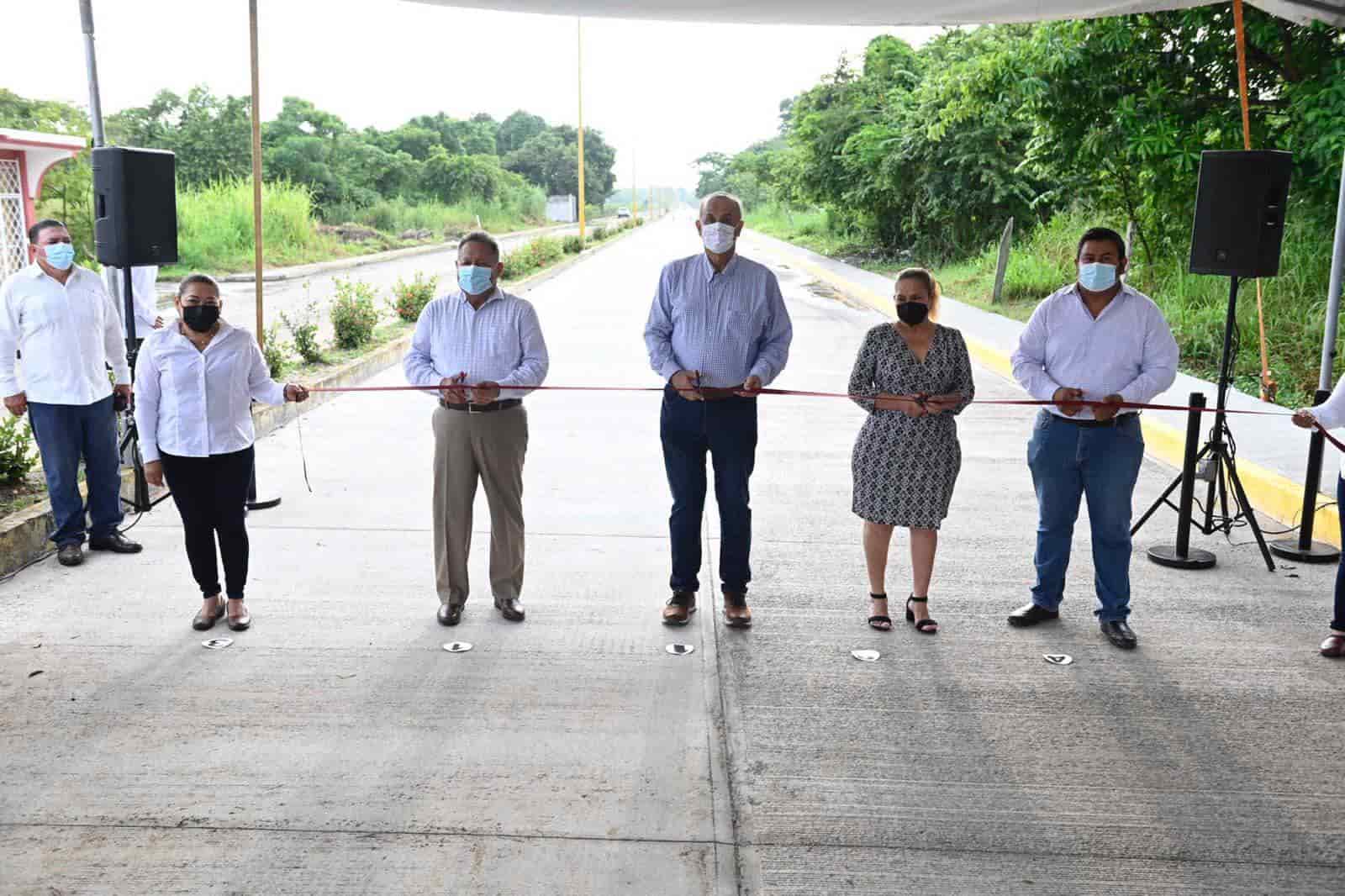 Realiza CMM gira de trabajo por Cárdenas y Comalcalco Realiza CMM gira de trabajo por Cárdenas y Comalcalco