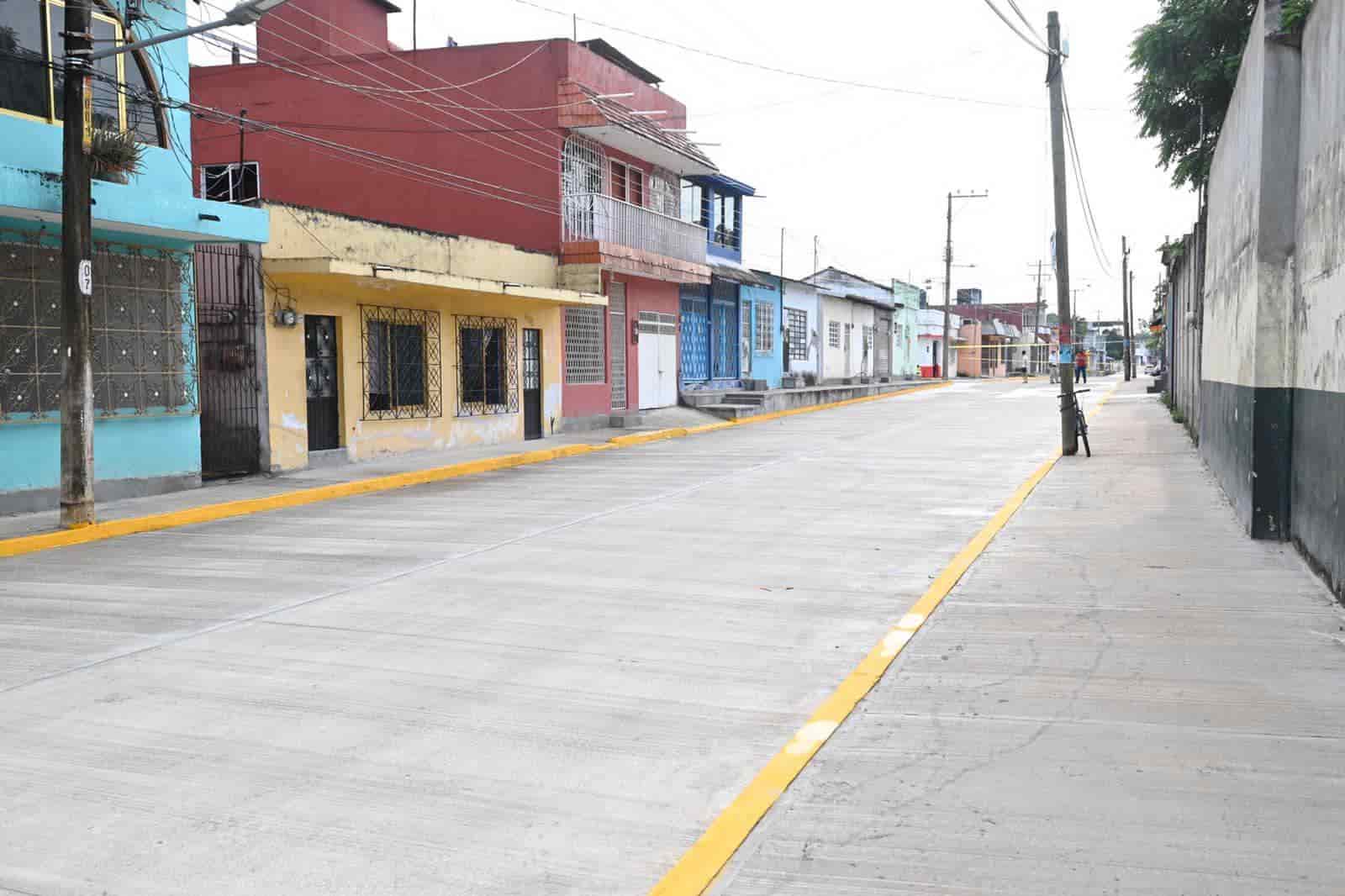 Realiza CMM gira de trabajo por Cárdenas y Comalcalco Realiza CMM gira de trabajo por Cárdenas y Comalcalco