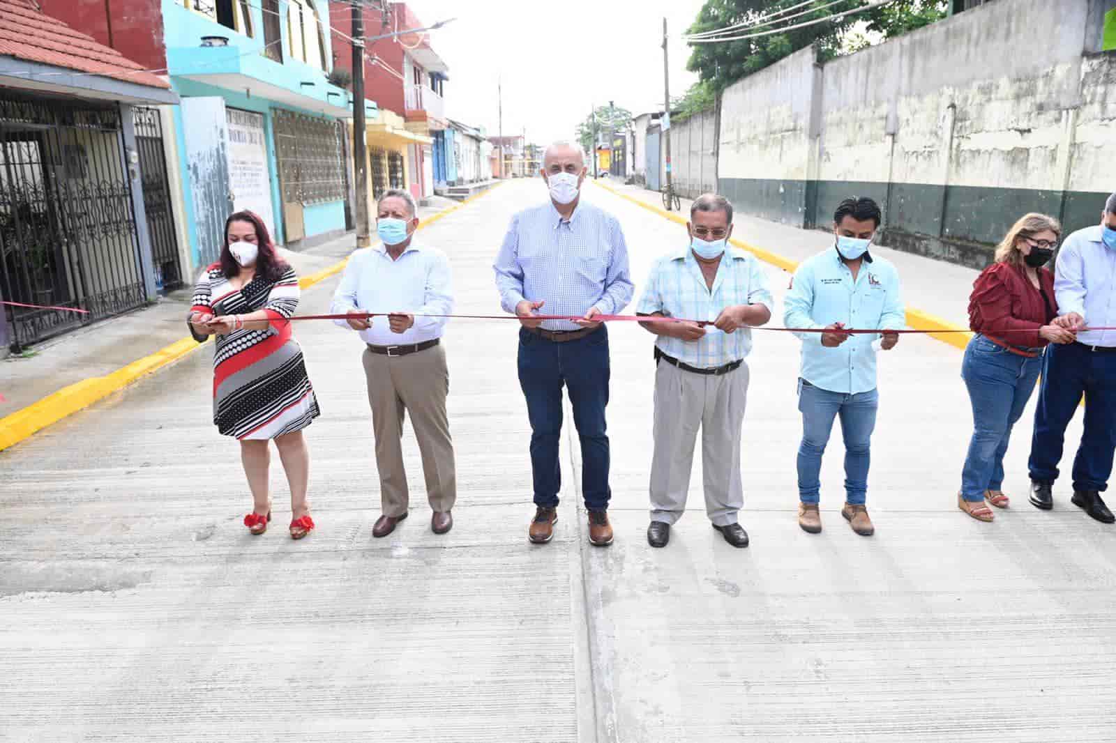 Realiza CMM gira de trabajo por Cárdenas y Comalcalco Realiza CMM gira de trabajo por Cárdenas y Comalcalco