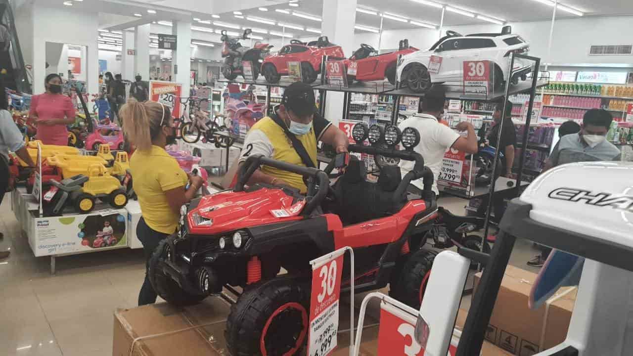 Reyes Magos abarrotan jugueterías de Villahermosa Reyes Magos abarrotan jugueterías de Villahermosa