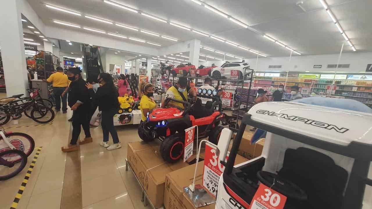 Reyes Magos abarrotan jugueterías de Villahermosa Reyes Magos abarrotan jugueterías de Villahermosa