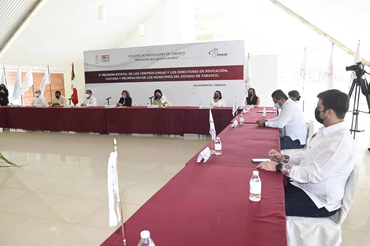 Alcaldes de Tabasco firman convenio para mejorar infraestructura EMSAD Alcaldes de Tabasco firman convenio para mejorar infraestructura EMSAD