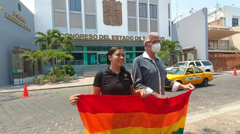 Considera agenda LGBT como "discriminatorio" al TET por no resolver impugnación contra acciones afirmativas