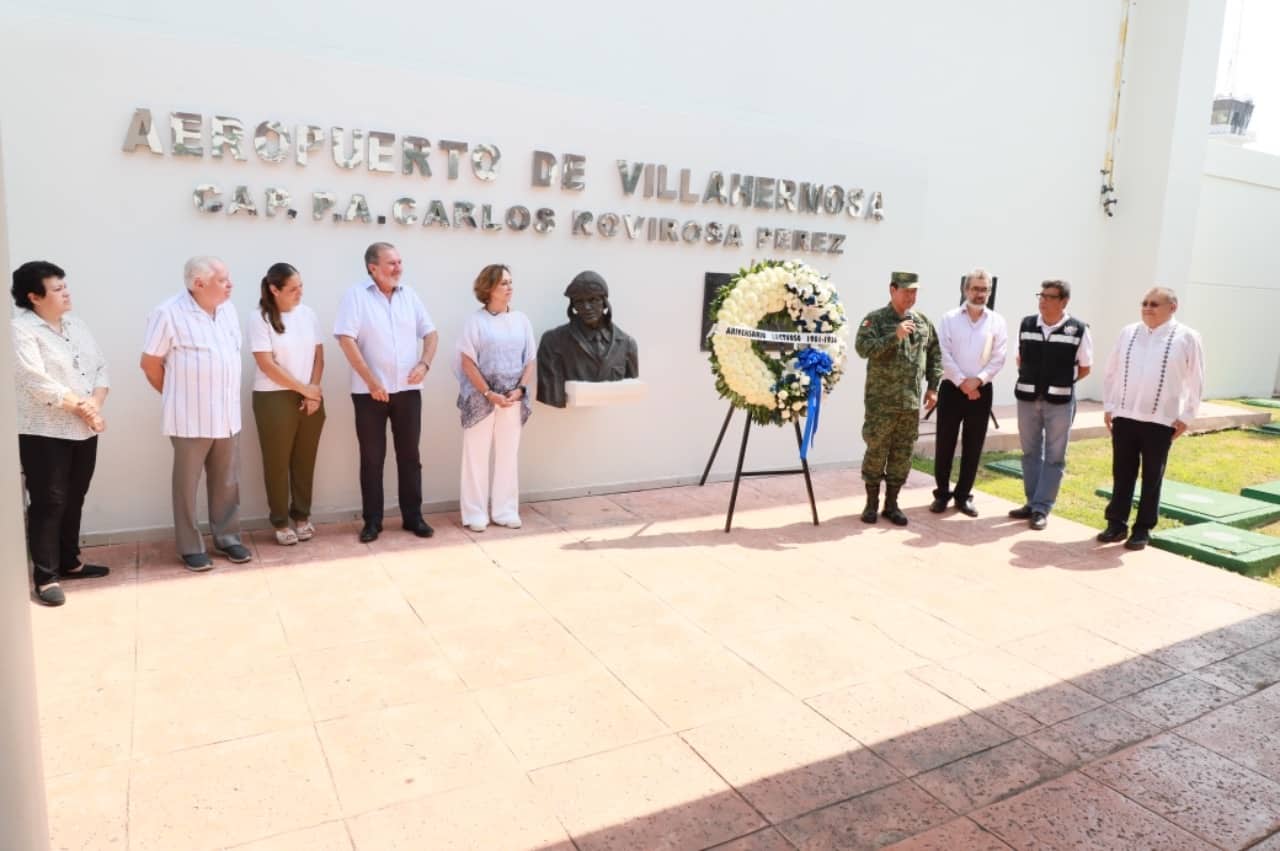 Reconocen al Aeropuerto de Villahermosa “Carlos Rovirosa Pérez” con distintivo de sustentabilidad Reconocen al Aeropuerto de Villahermosa “Carlos Rovirosa Pérez” con distintivo de sustentabilidad