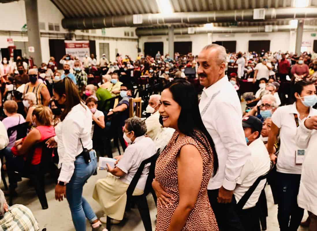 Entregan en Tabasco tarjetas del Banco del Bienestar