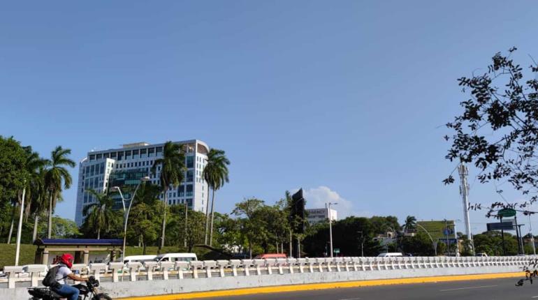 Lluvias fuertes y ambiente caluroso se espera este lunes en Tabasco