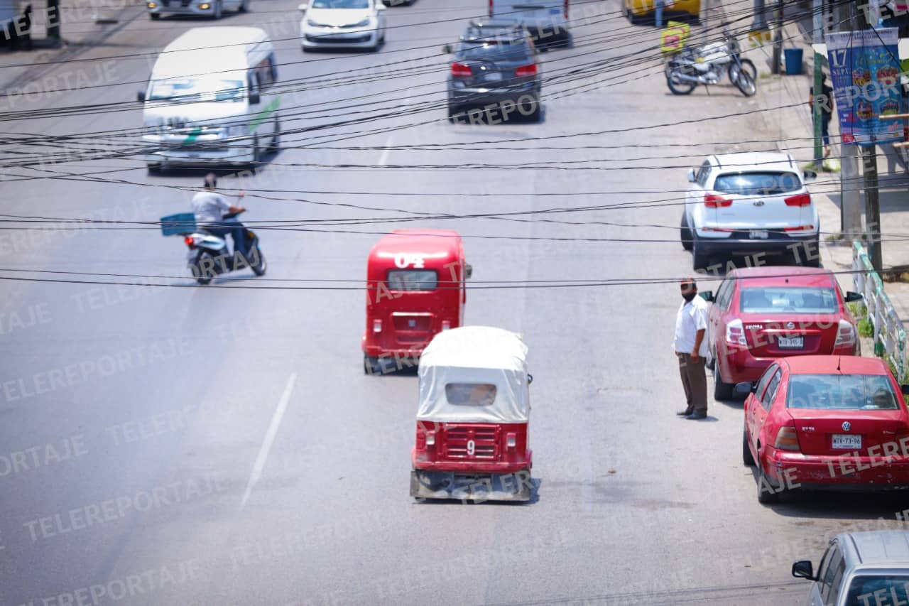 Pochimóviles en Tierra Colorada, un transporte que no conoce la ley Pochimóviles en Tierra Colorada, un transporte que no conoce la ley