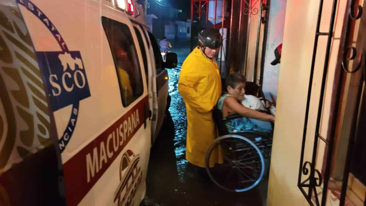 Se inundan primeras colonias en Macuspana Se inundan primeras colonias en Macuspana