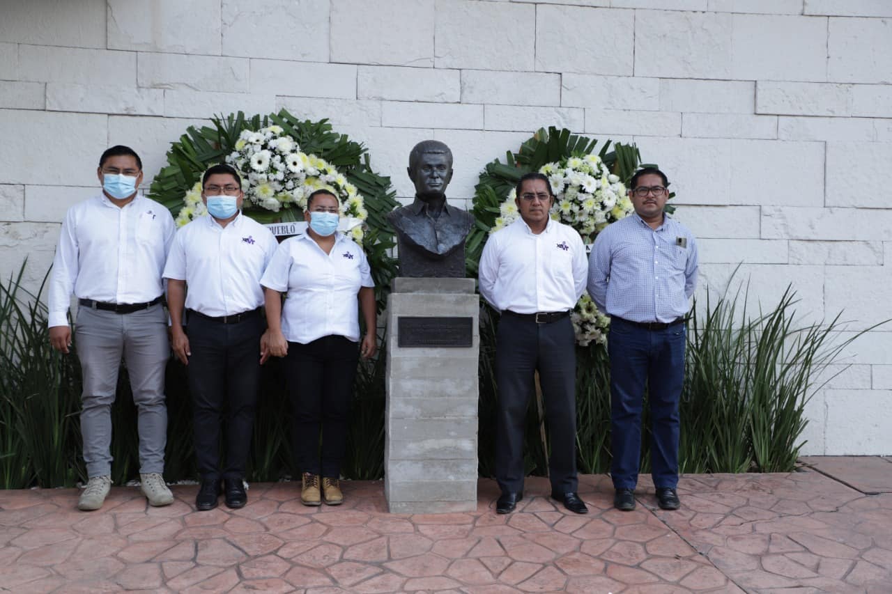 Recuerdan con ofrenda floral y guardia de honor a Chucho Sibilla a 100 años de su nacimiento Recuerdan con ofrenda floral y guardia de honor a Chucho Sibilla a 100 años de su nacimiento