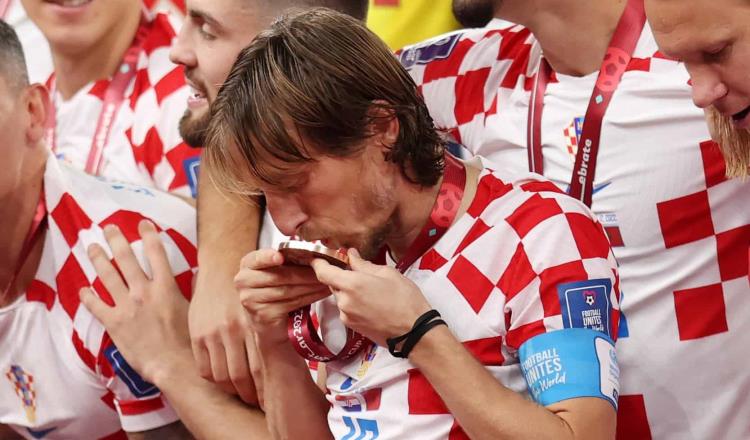 Luka Modric confirma que seguirá en la selección de Croacia