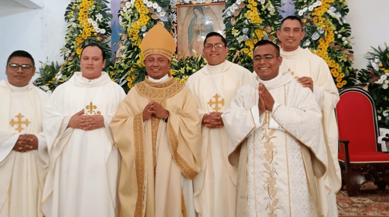 Dedican video a Roberto Madrigal a 3 años de su ordenación como Obispo de Tuxpan 