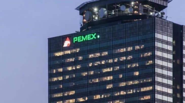 Mantiene Pemex sólida calificación crediticia, por aumento de producción y reducción de deuda en 2022