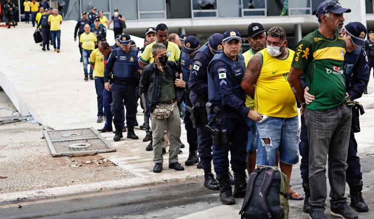 AMLO y líderes del mundo condenan asalto al Congreso y Presidencia de Brasil