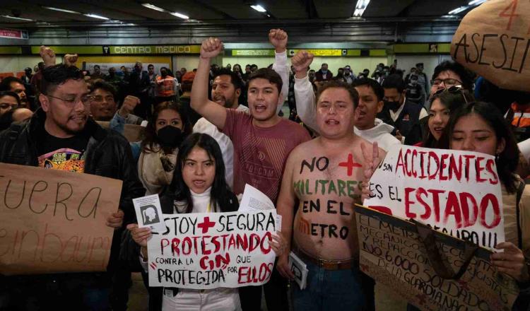 Acusa AMLO a oposición de generar psicosis a usuarios de Metro; critica a encapuchados en marchas
