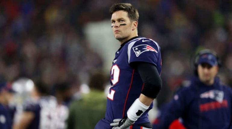 Dueño de Patriotas ofrece contrato de un año a Tom Brady para que se retire en su equipo