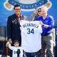 Los Dodgers retirarán el número 34 de Fernando Valenzuela