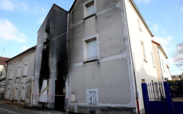 Mueren siete niños y su madre tras incendio de casa en Francia