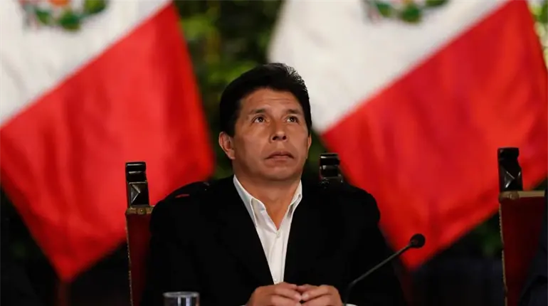 Sheinbaum pide liberación de Pedro Castillo tras destitución de Dina Boluarte en Perú