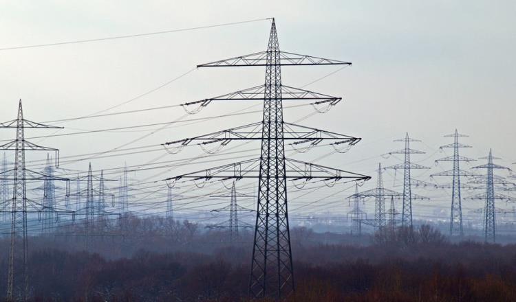 Compra de plantas de Iberdrola no nacionaliza la industria eléctrica: IMCO