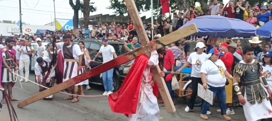 Asisten más de 10 mil personas al viacrucis de Tamulté: Coordinación