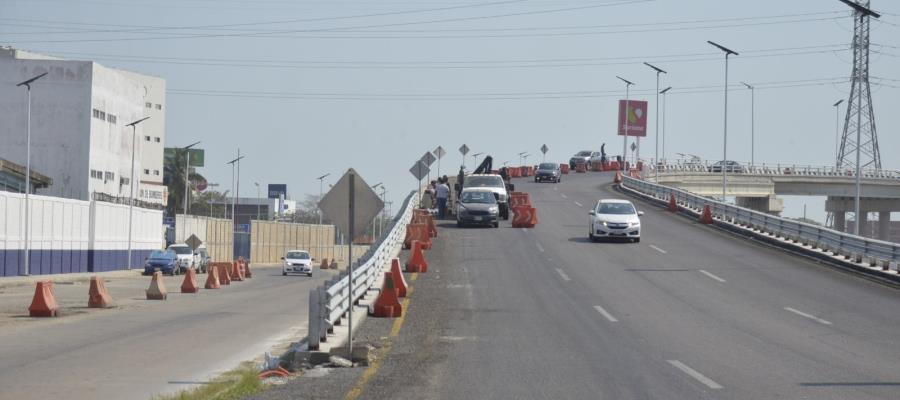 Instalan más barandales de protección en distribuidor vial de Guayabal