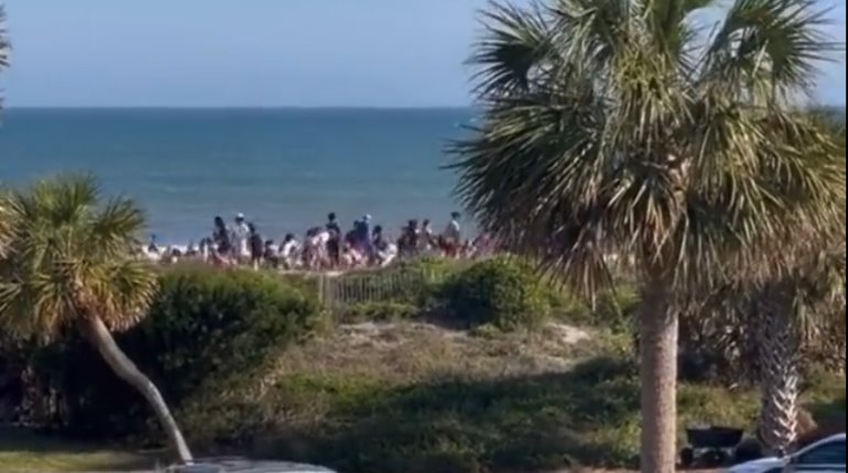 Se registra tiroteo en playa de Carolina del Sur; hay 4 heridos