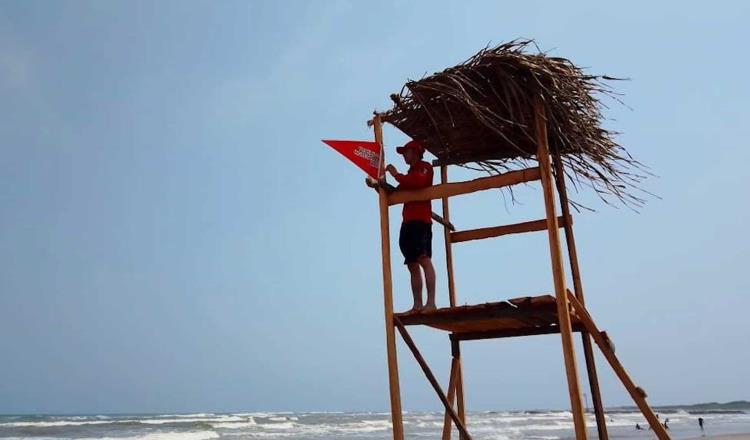 Alto oleaje en playas de Paraíso y Cárdenas arruina último día de vacaciones de Semana Santa
