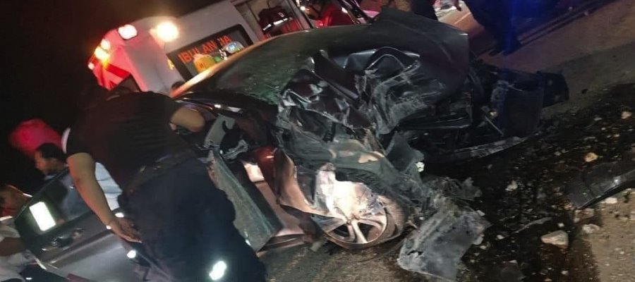 ¡Tragedia en Domingo de Resurrección! Se accidentan 3 jóvenes en la Paraíso-Comalcalco y mueren