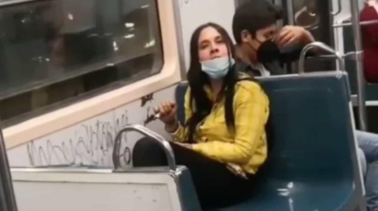 ¡Surge Lady Rayones! Vandaliza vagón del Metro en CDMX