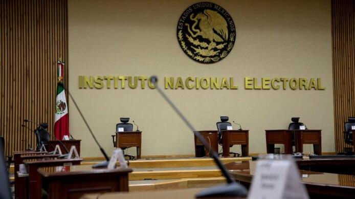 Impugna Presidencia suspensión a reestructura del INE