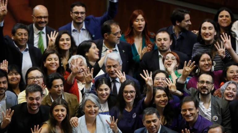 Parlamento de Chile aprueba reducir jornada laboral a 40 horas semanales