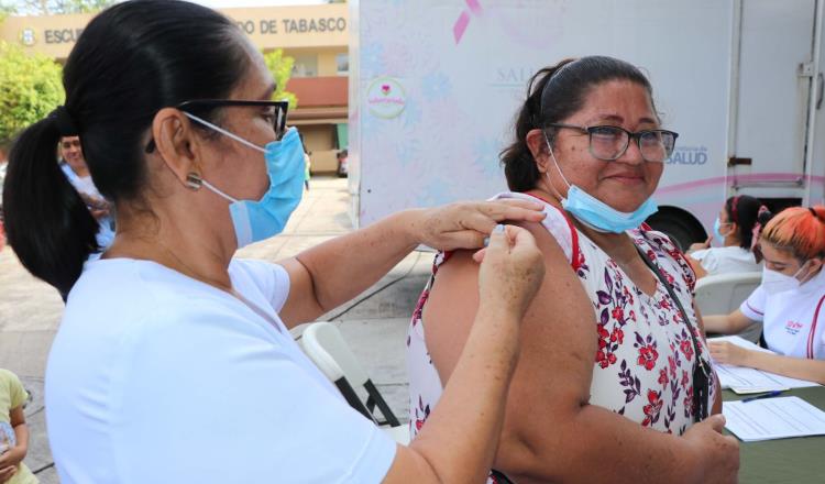 Vacuna Salud a 300 burócratas del TSJ contra neumococo e influenza