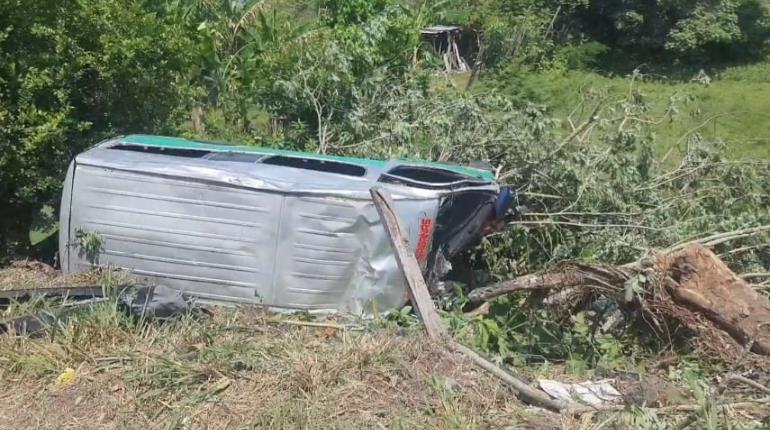 Carreterazo en la Frontera-Villahermosa deja 9 heridos y 1 fallecido