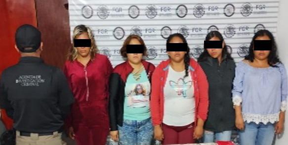 Detienen en Chiapas a 5 mujeres con más de 77 mil pesos en billetes falsos; se dirigían a Villahermosa