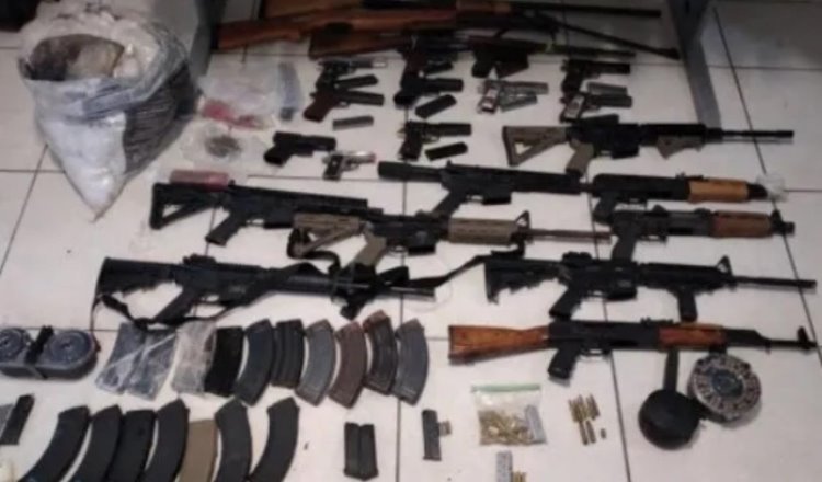 Decomisa Sedena armamento y drogas durante un cateo en Baja California