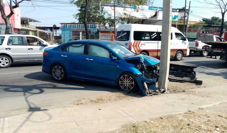 Mañana accidentada en Villahermosa deja dos carambolas y un motociclista herido