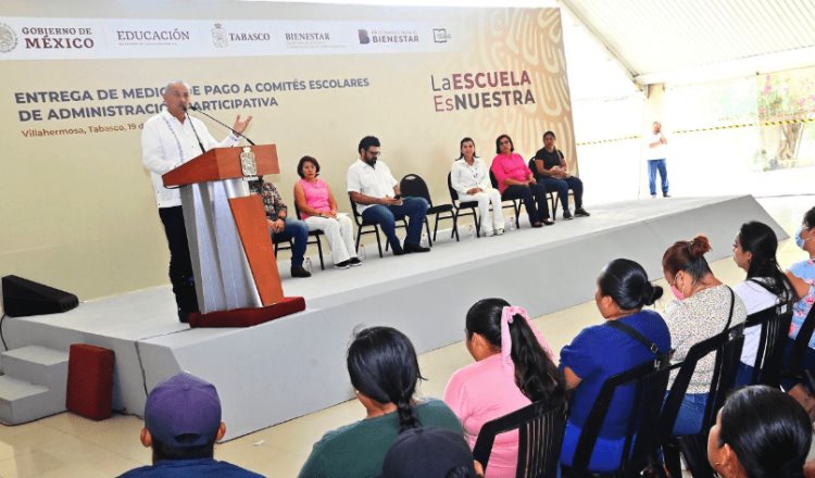 Pide Merino a Comités del programa "La Escuela es Nuestra", hacer buen uso de los recursos