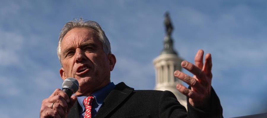 Llama Robert F. Kennedy Jr. a demócratas y republicanos a sumarse a su campaña