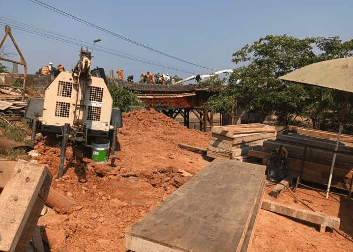 Rehabilitación del puente La Sierra presenta pequeño inconveniente en cimbra de banqueta