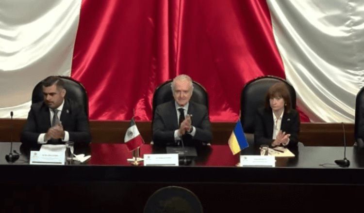 Pide Zelenski ayuda a México para cumbre a favor de la paz en Ucrania