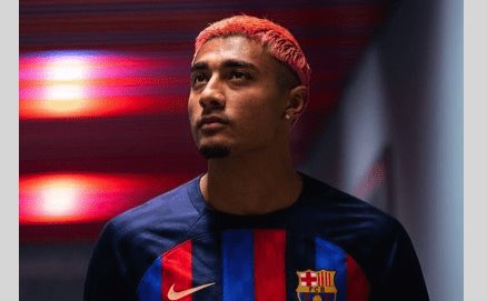 Julián Araujo cambiaría de aires al salir de préstamo del FC Barcelona