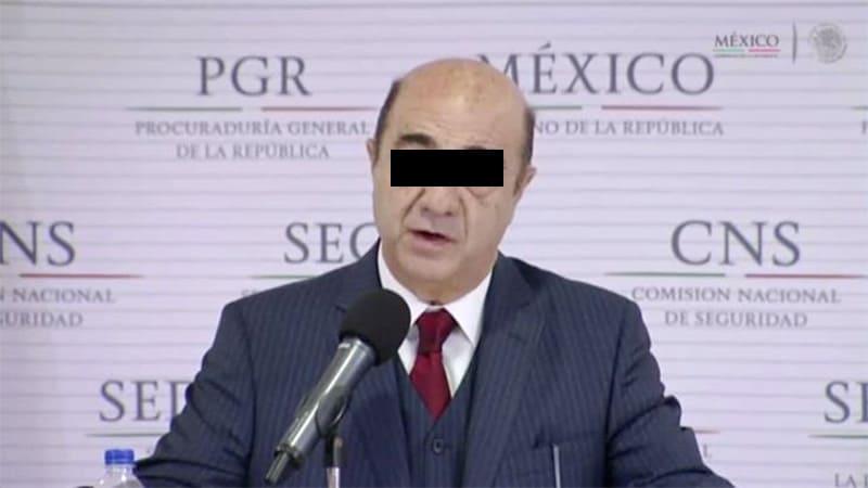 Vinculan a proceso a Murillo Karam por delitos de tortura y desaparición forzada en el caso Ayotzinapa