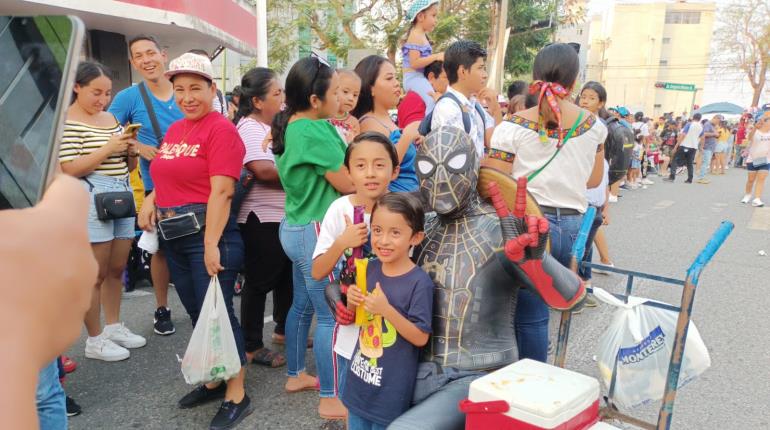 Llegan los Spider-Bolis a los Carros Alegóricos