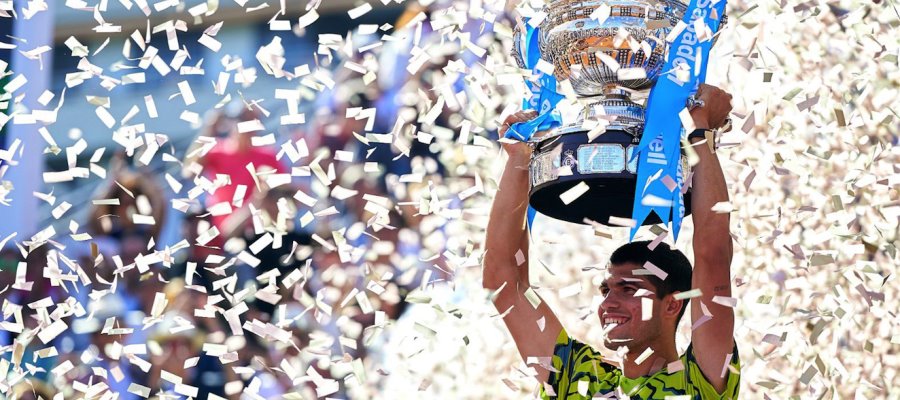 Carlos Alcaraz se corona Bicampeón del Barcelona Open; venció a Tsitsipas