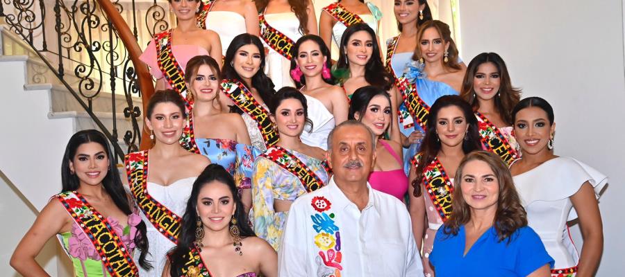 Quinta Grijalva recibe a las 17 embajadoras