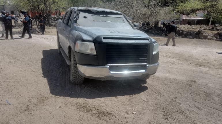 Hallan camioneta con blindaje artesanal y material bélico en Zacatecas