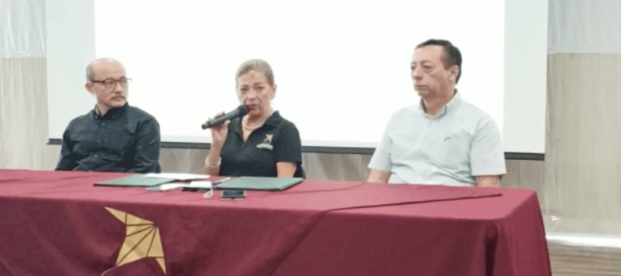 Papagayo firma convenio con la CROC; trabajadores tendrán descuentos en taquilla