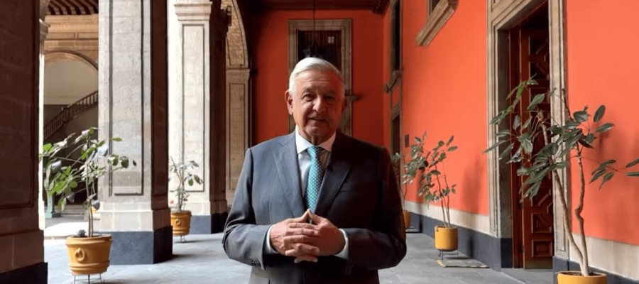 ¡Se le complicó el COVID! AMLO reaparece y reconoce que le afectó la presión arterial